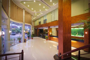 Отель Angkasa Garden Hotel  Паканбару